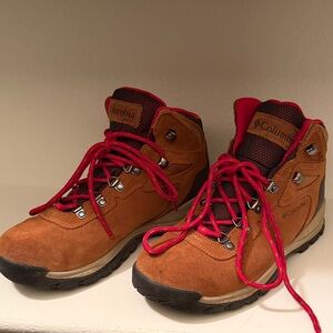Columbia Women's Newton Ridge Plus Waterproof Boots - Red and Brown